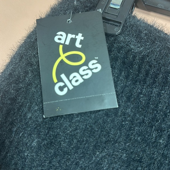 New with tag girls XL size 14 black soft fuzzy pull on skirt - Picture 2 of 5